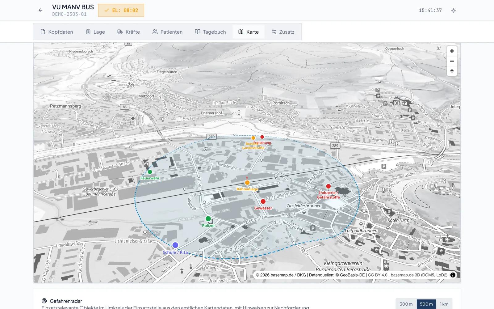 3D-Lagekarte in TactixEMS mit Radarkreis um die Einsatzstelle, Gelände und Gebäuden